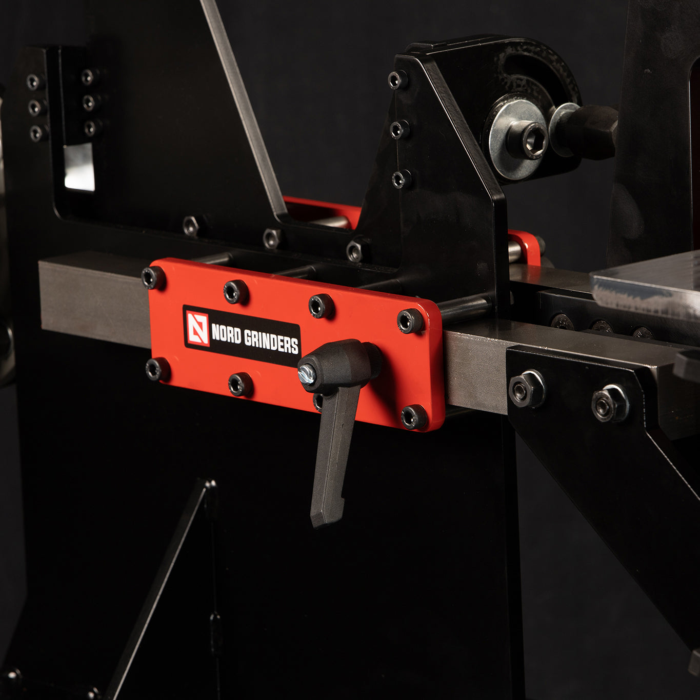 Nord Grinders® BGM-75 Stacionari juostinė šlifavimo mašina