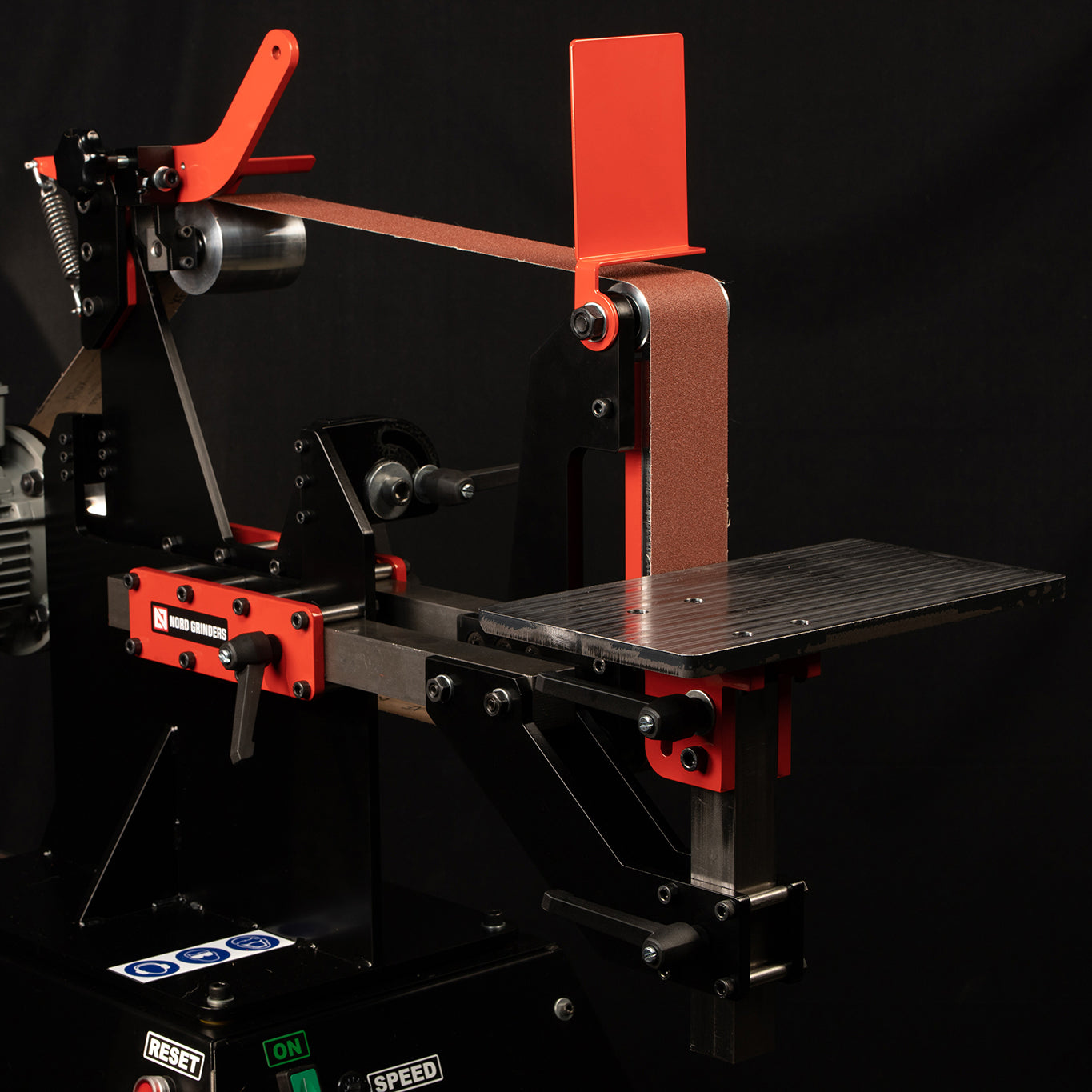 Nord Grinders® BGM-75 Stacionari juostinė šlifavimo mašina